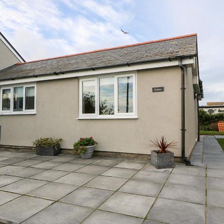 Vila Cedars Holyhead Exteriér fotografie